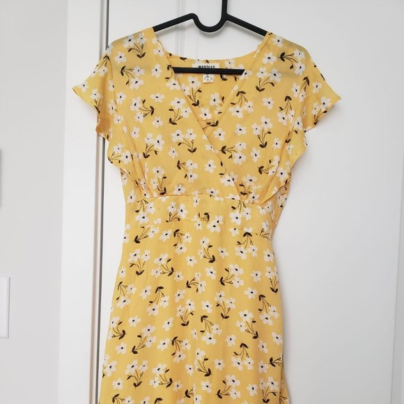 MONTEAU LA YELLOW DRESS - Picture 1 of 3